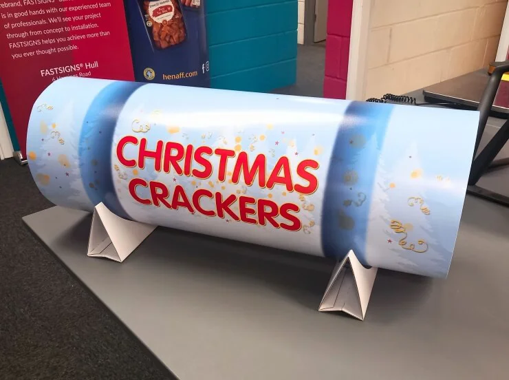 “Christmas Crackers” event visual solution